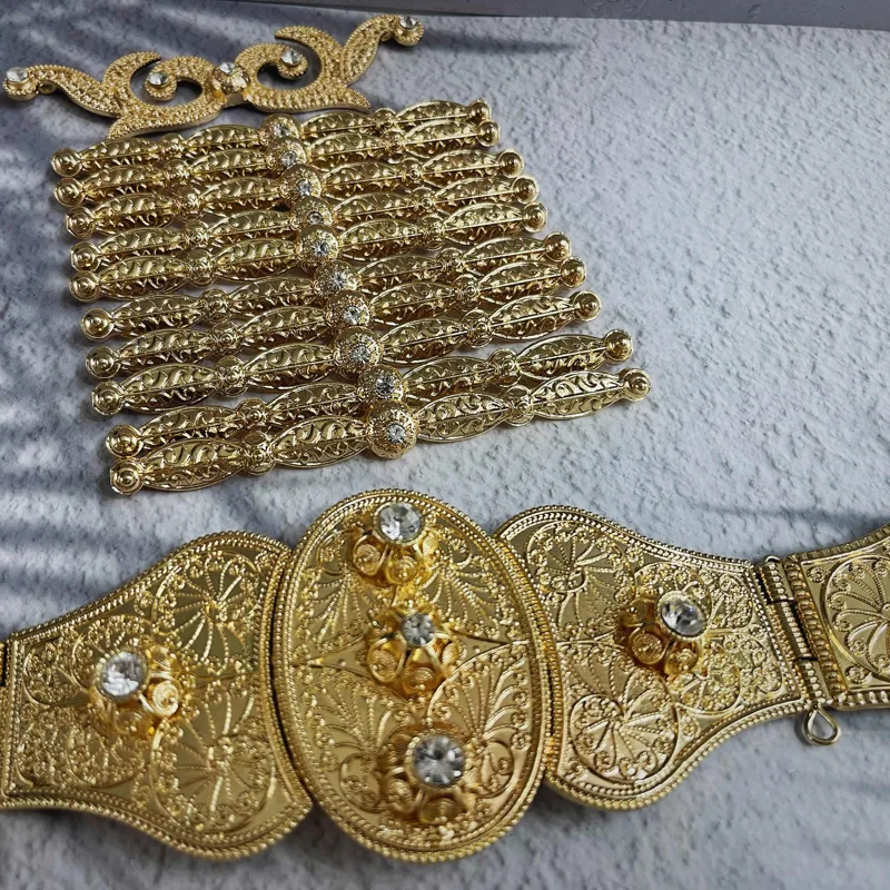 Women's Russian Wedding Chest  - Body Jewelry Harness recension och pris