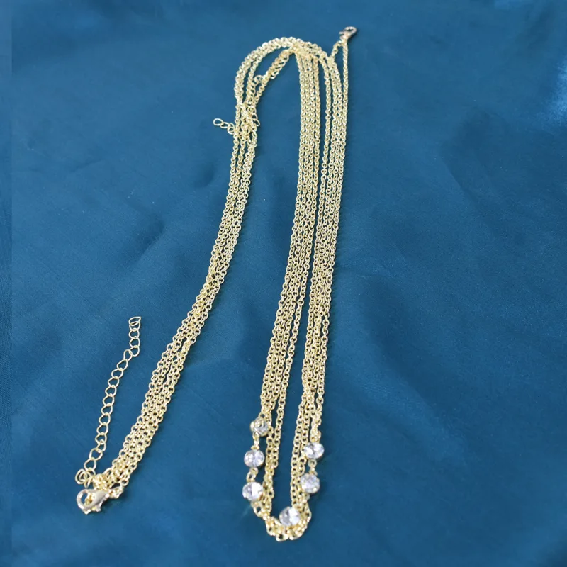 Round Crystal Chest Chain Low  - Body Jewelry Harness recension och pris