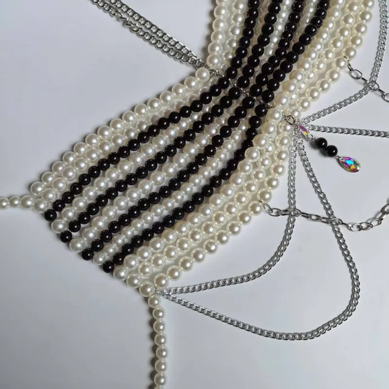 Black White Woven Plastic Pear - Body Jewelry Vest recension och pris